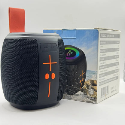 HM-805 Bluetooth speaker next to box showing product parameters specifications