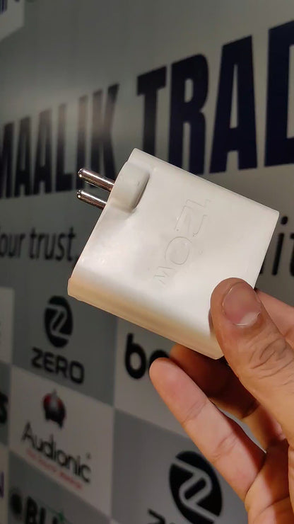 Vivo 120W FlashCharge USB adapter