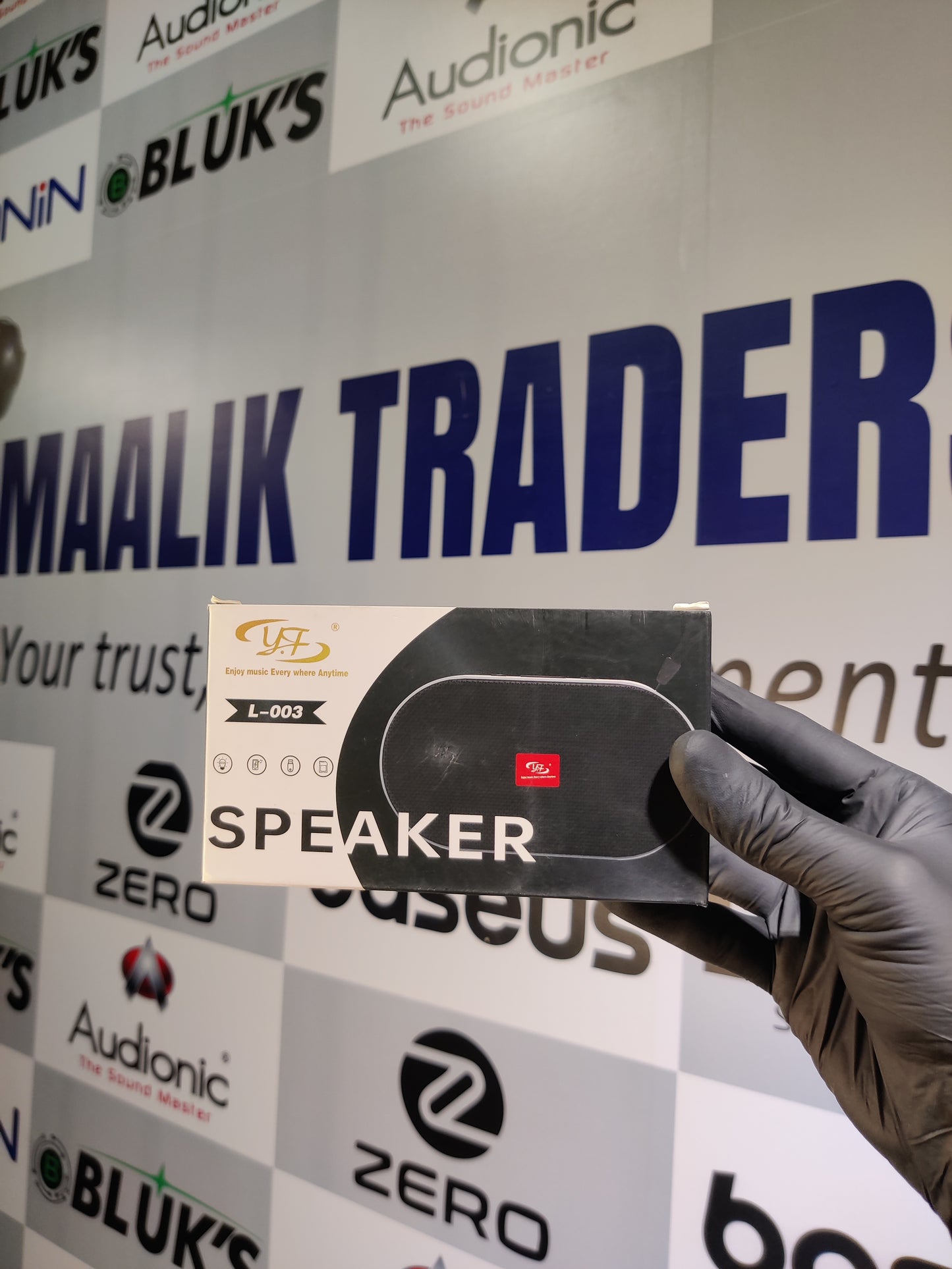 L003 Mini Portable Bluetooth Speaker