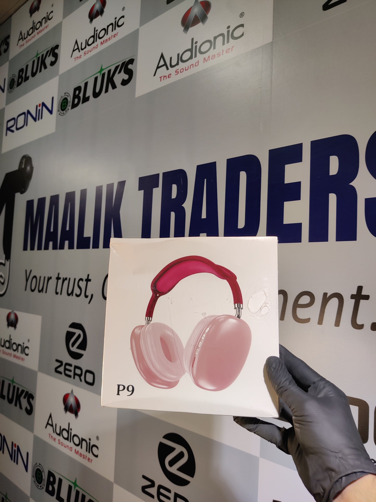 P9 Wireless Bluetooth Headphones