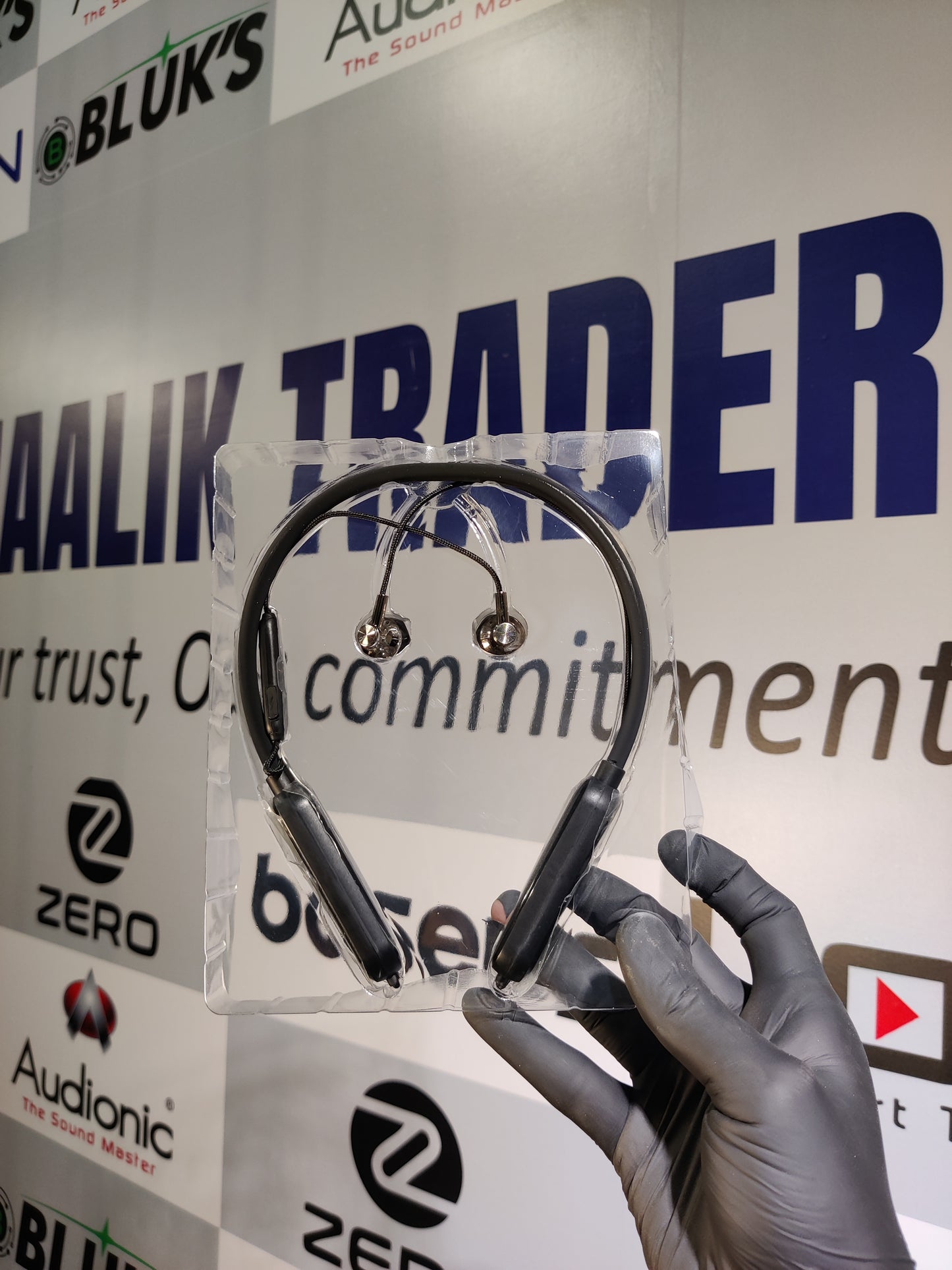 Hyundai Wireless Neckband