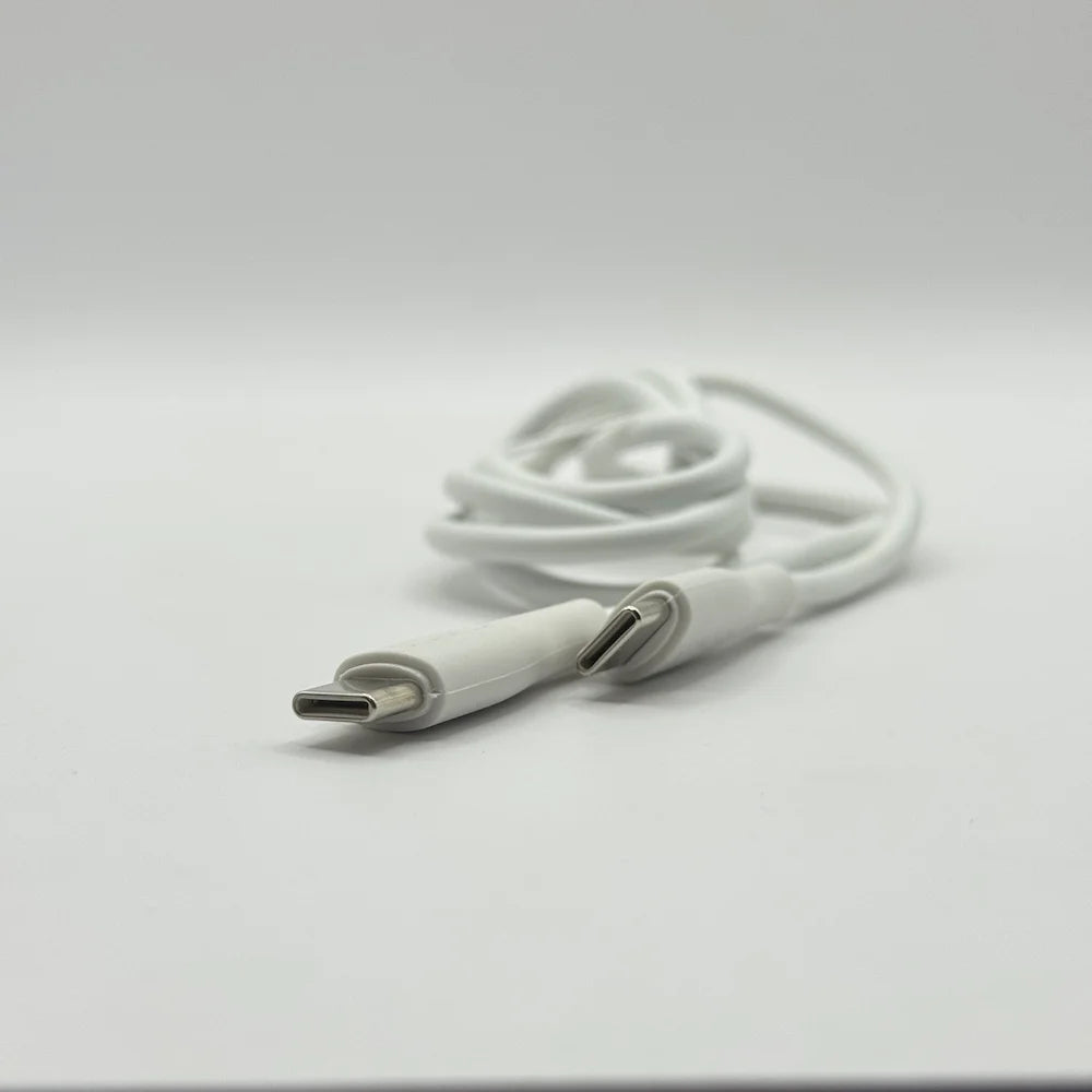 Close up view showing dual Type-C connector pins of SOVO SC-308 65W cable