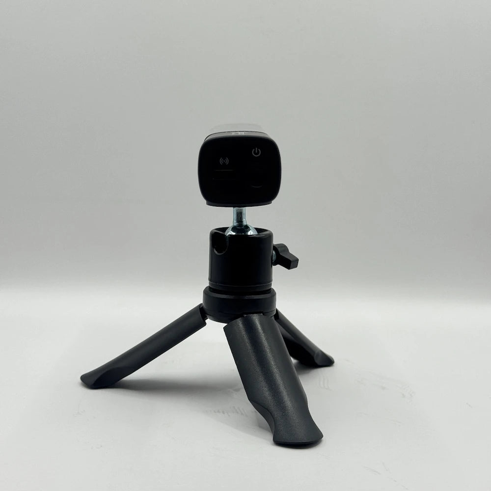 Rear angle of SOVO SPEAK PRO vlogging kit desktop tripod with power button panel